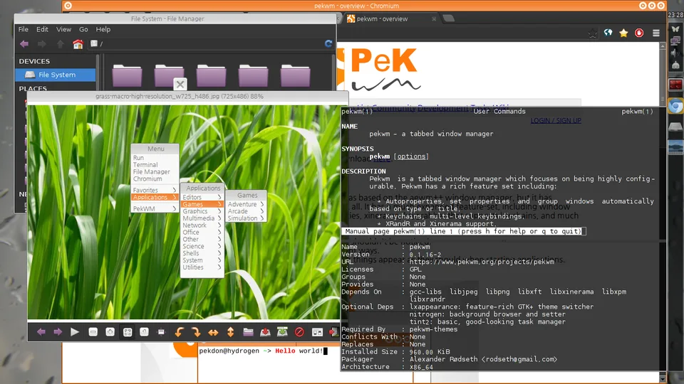 PekWM running on Arch Linux